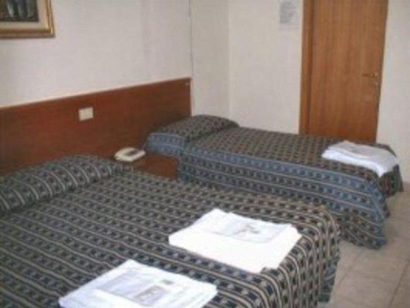 Albergo Athena Rom Zimmer foto